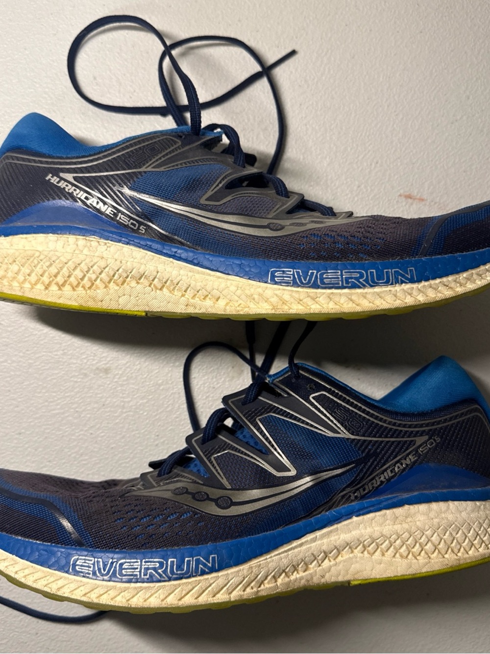 Saucony Hurricane ISO 5 Everrun Mens Athletic Running Sneaker Blue Size 10.5